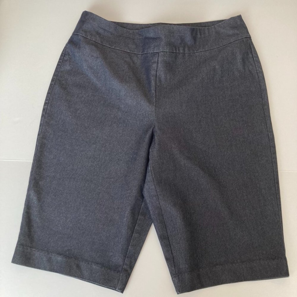 Chico's So Slimming Bermuda Short- Size L